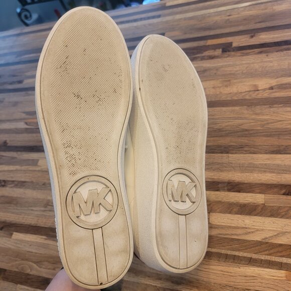 MICHAEL Michael Kors Mindy Floral Embellished White/Red Leather Sneakers - Picture 14 of 14